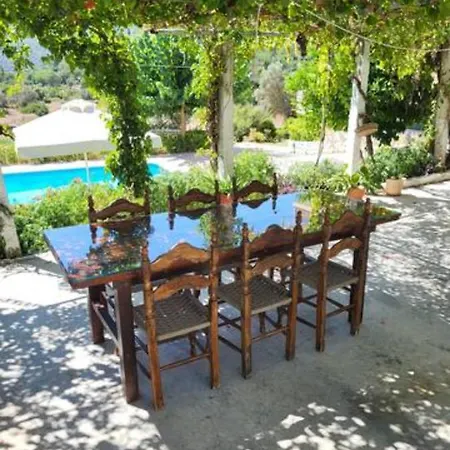 Elena's Summer House דירה