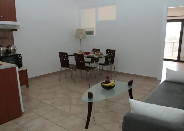 Elena's Summer House Апартаменты Marantochori