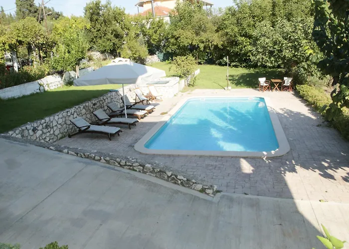 Elena's Summer House Апартаменты Marantochori